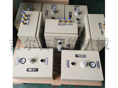 控制柜是按電氣接線要求將開關(guān)設備